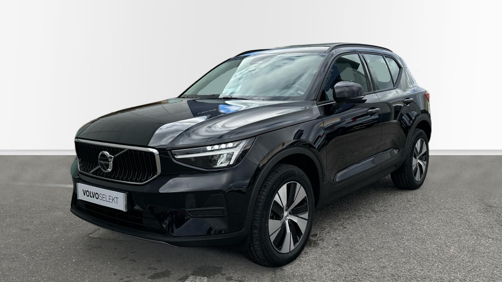 VOLVO XC40 (2.0 B3 MHEV ESSENTIAL DCT 163 5P) en Rioja, La
