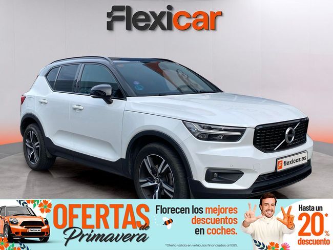 Foto del VOLVO XC40 T3 Momentum Aut.
