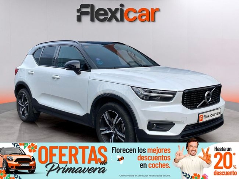 Foto del VOLVO XC40 T3 Momentum Aut.
