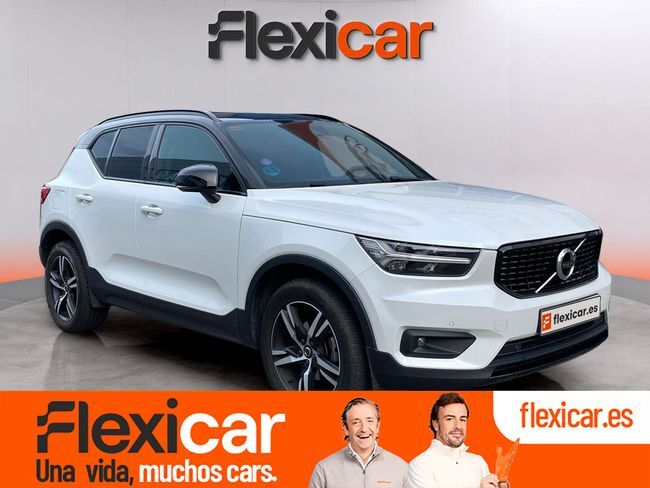 Foto del VOLVO XC40 T3 Momentum Aut.