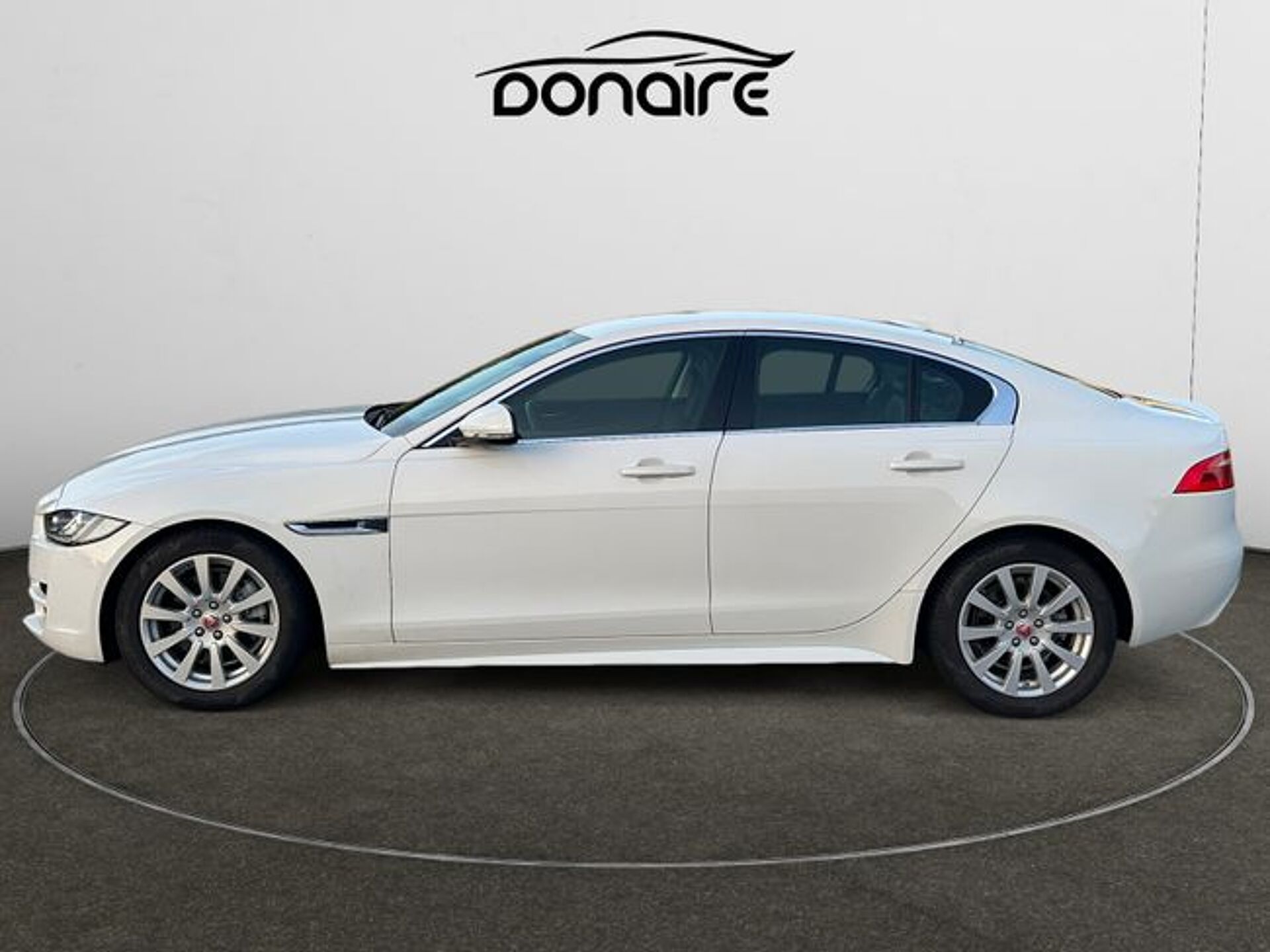 Imagen 2 de JAGUAR XE