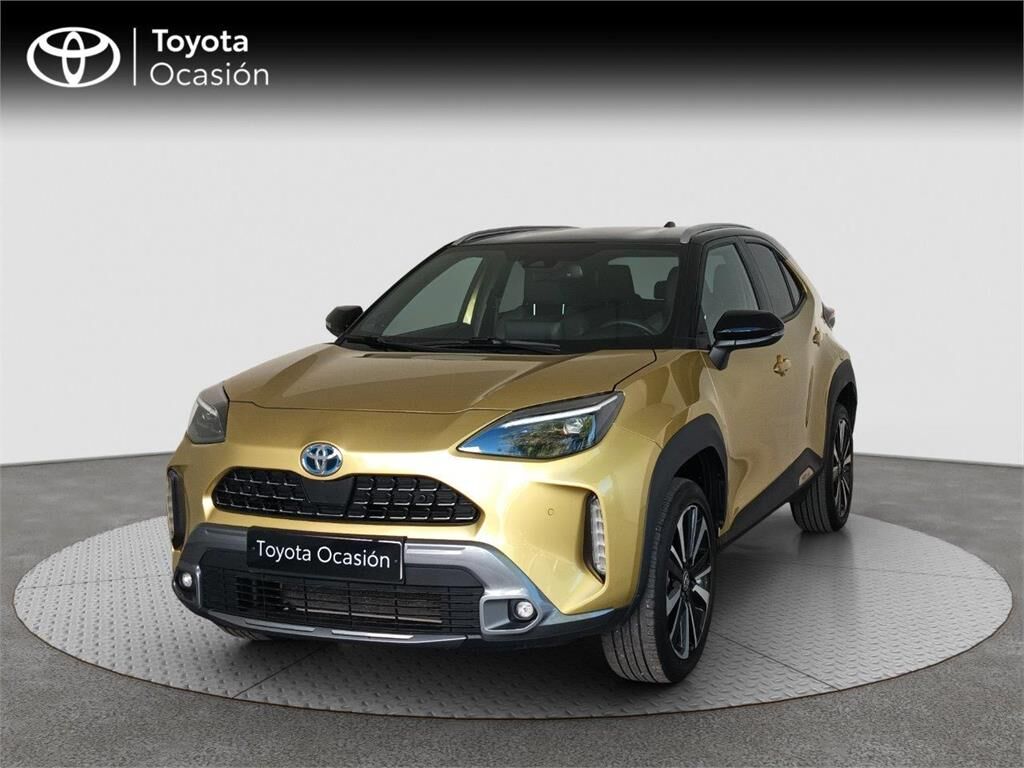 TOYOTA Yaris Cross (5 Puertas Premiere Edition 120H e-CVT (AWD-i)) en Madri