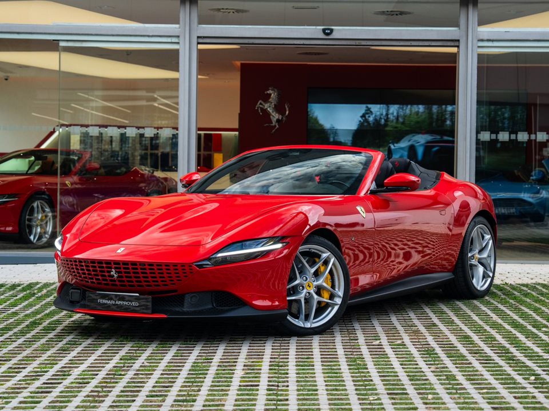 Imagen de FERRARI Roma