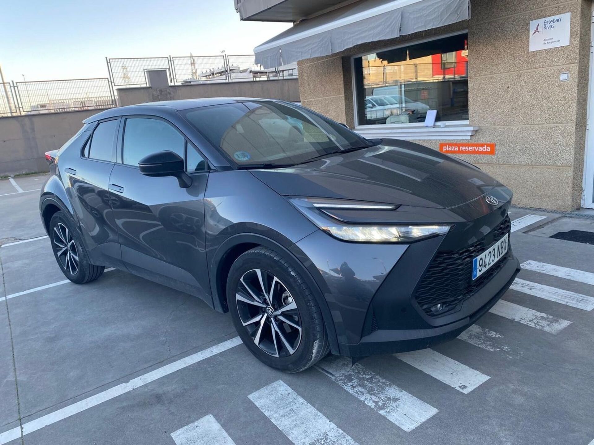 Imagen 2 de TOYOTA C-HR