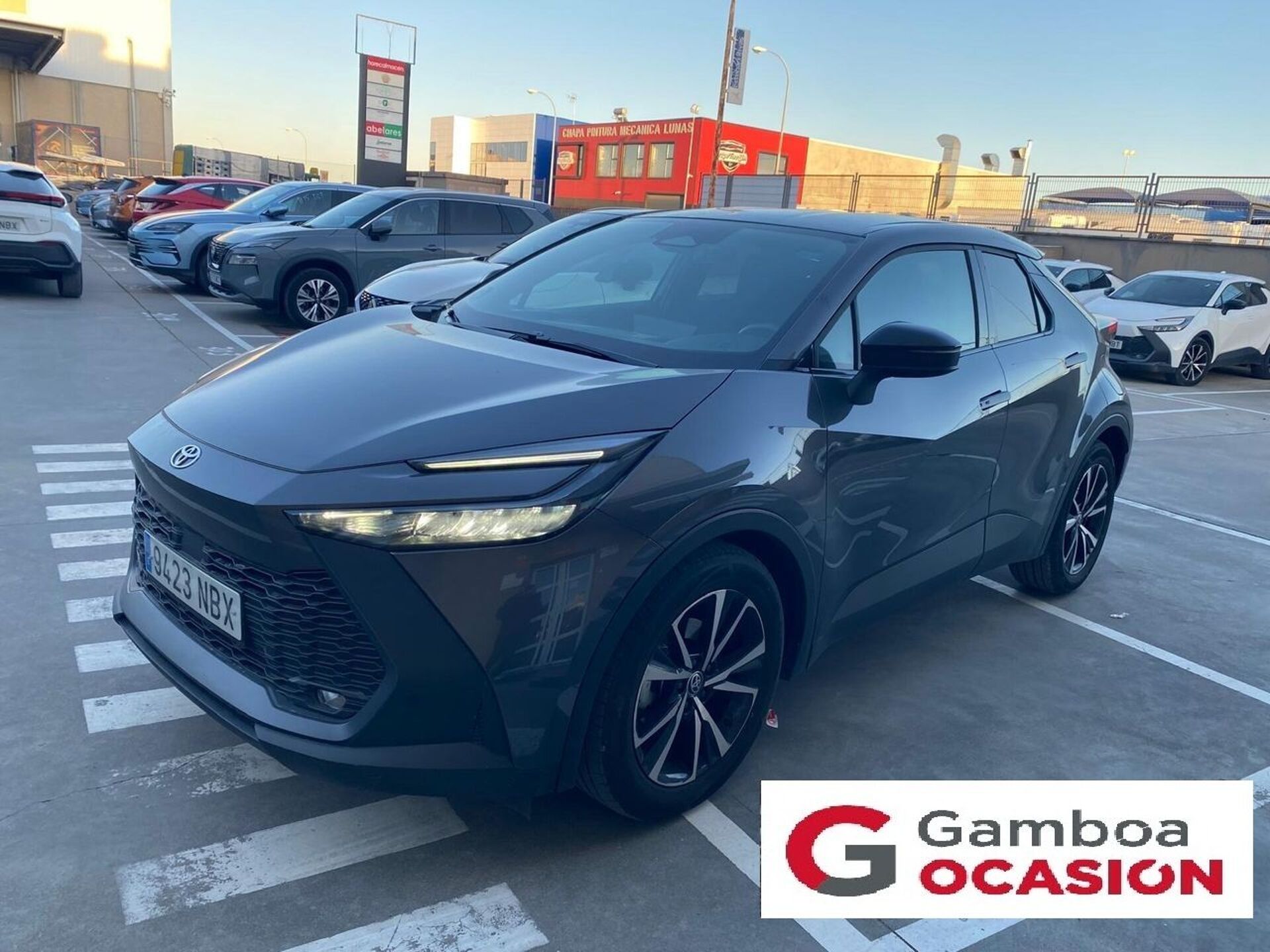 Imagen 1 de TOYOTA C-HR