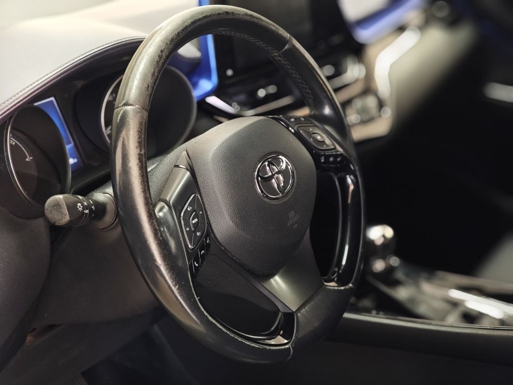 Foto del TOYOTA C-HR 125H Dynamic Plus
