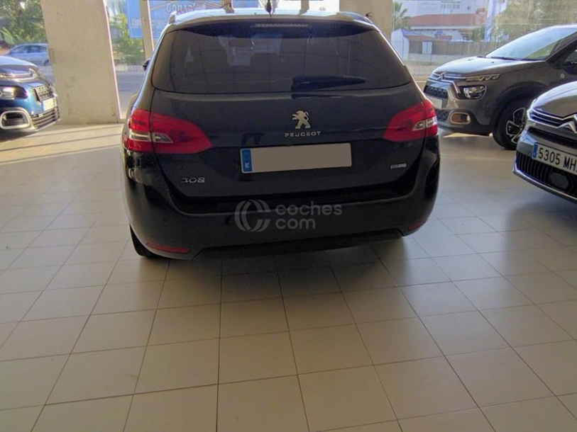 Foto del PEUGEOT 308 SW 1.2 PureTech S&S Allure 130 EAT6
