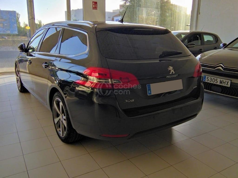 Foto del PEUGEOT 308 SW 1.2 PureTech S&S Allure 130 EAT6