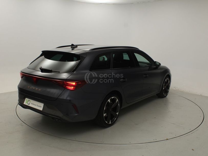Foto del CUPRA León 1.5 ETSI DSG 110Kw