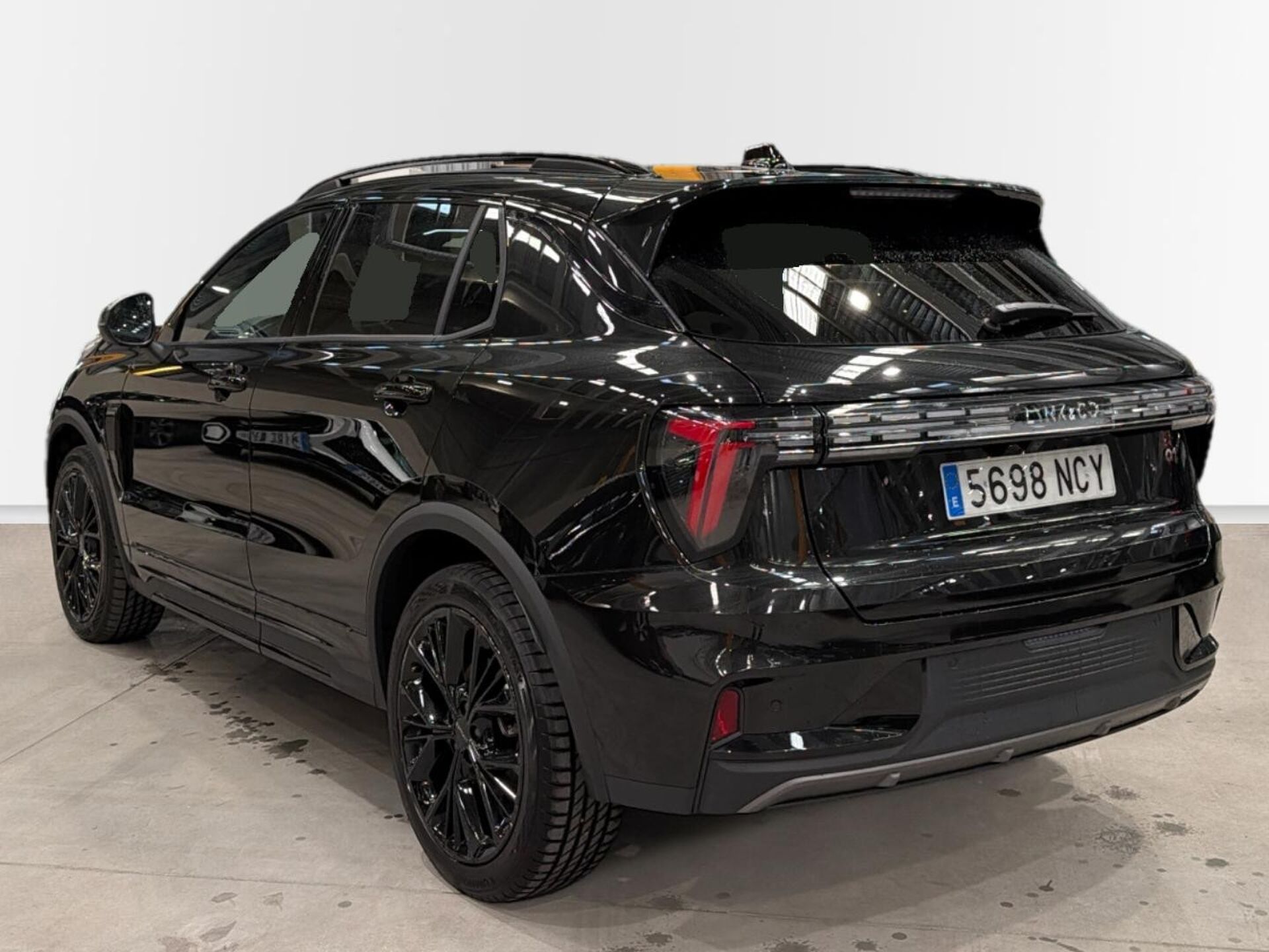 Imagen 2 de LYNK & CO 01