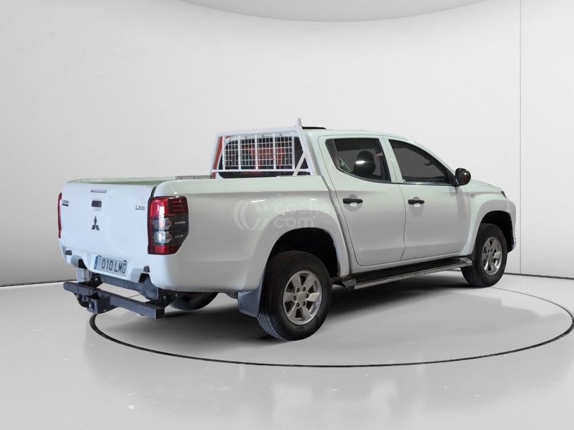 Foto del MITSUBISHI L200 2.2DI-D Doble Cabina M-PRO