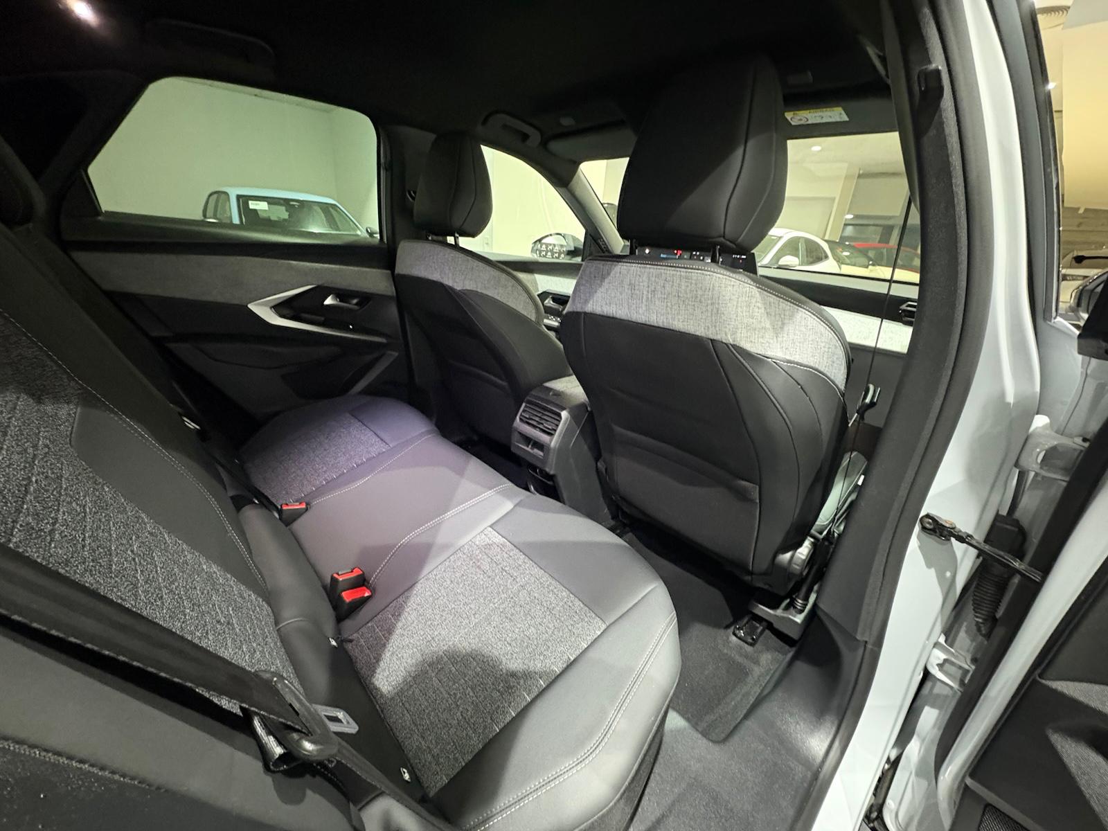 Foto del PEUGEOT 3008 Hybrid 136 Allure eDCS6