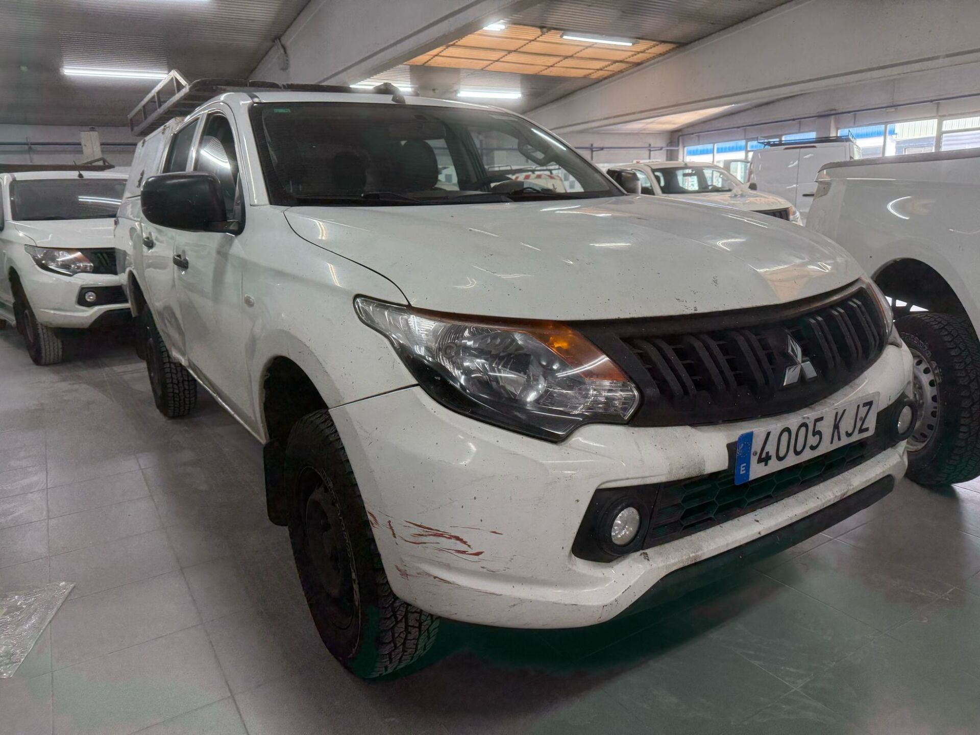 Imagen de MITSUBISHI L200