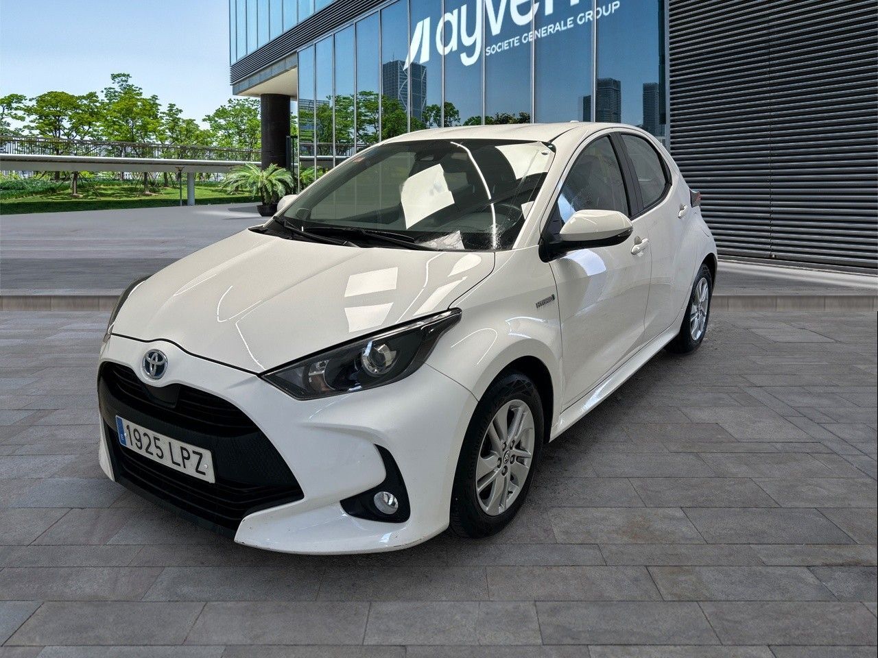 TOYOTA Yaris (120H Active Tech 85 kW (116 CV)) en Madrid