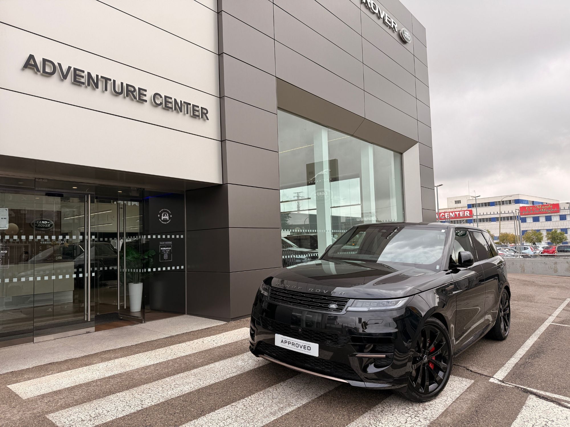 LAND ROVER Range Rover Sport (3.0D TD6 MHEV SE 300) en Madrid