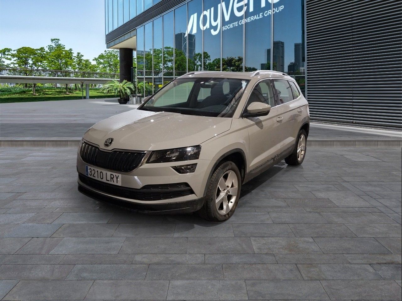 SKODA Karoq (1.5 TSI ACT Ambition DSG 110 kW (150 CV)) en Madrid