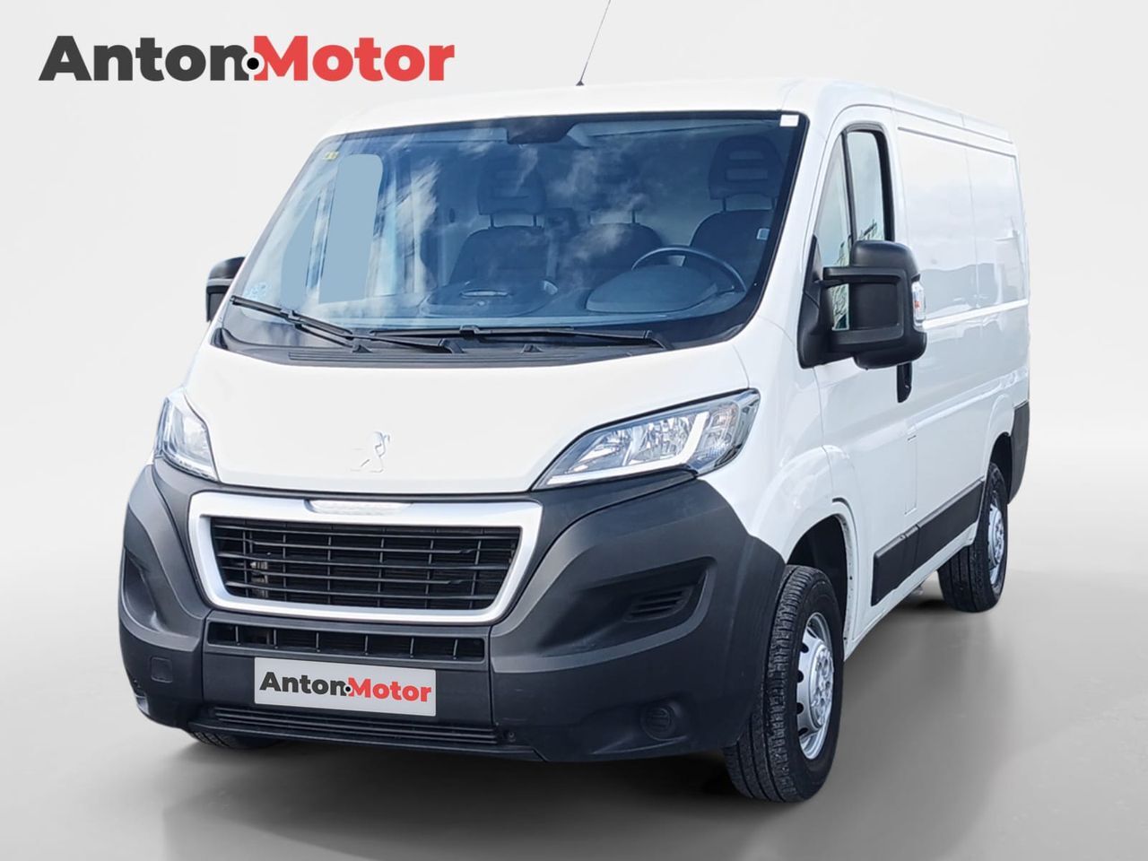 Foto del PEUGEOT Boxer Furgón 2.2BlueHDI 330 L1H1 S&S 140