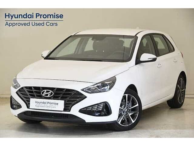 HYUNDAI i30 (1.5 DPI Klass SLX 81 kW (110 CV)) en Barcelona