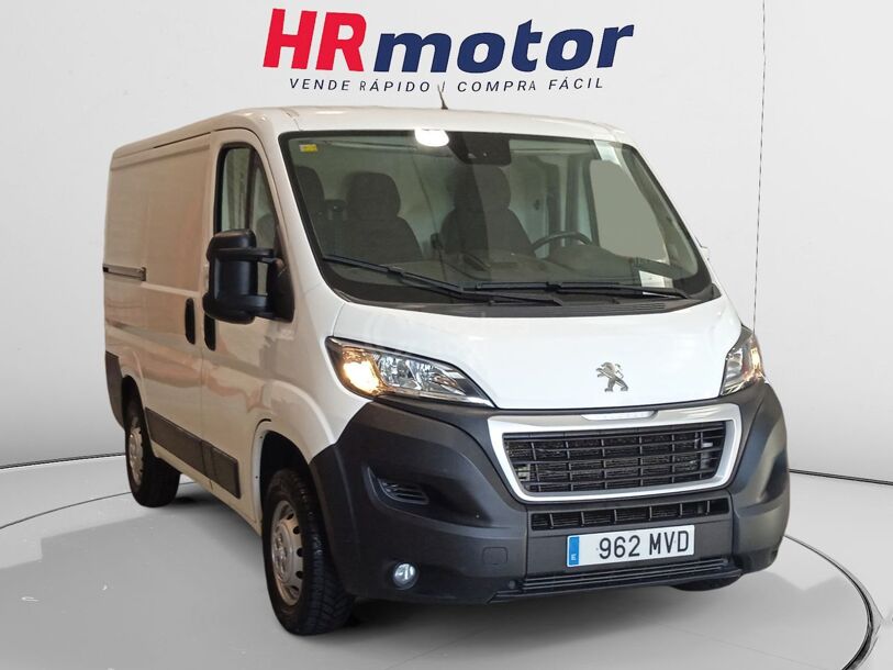 Foto del PEUGEOT Boxer Combi 2.2BlueHDI 330 L1H1 140