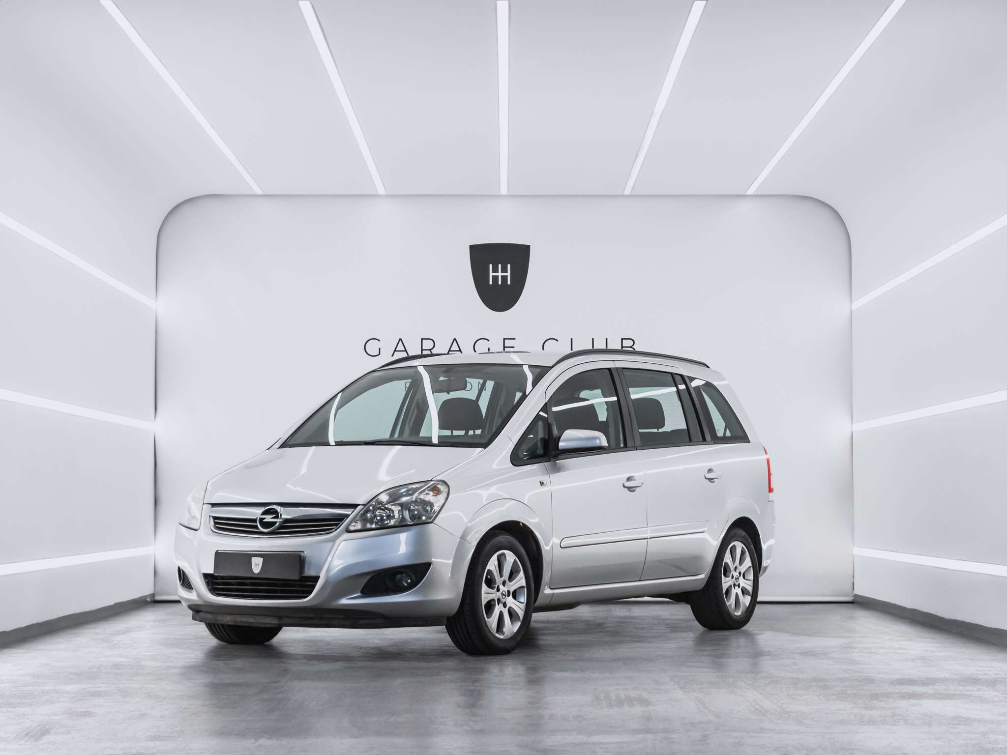 OPEL Zafira (Zafira B 1.6 Enjoy) en Barcelona