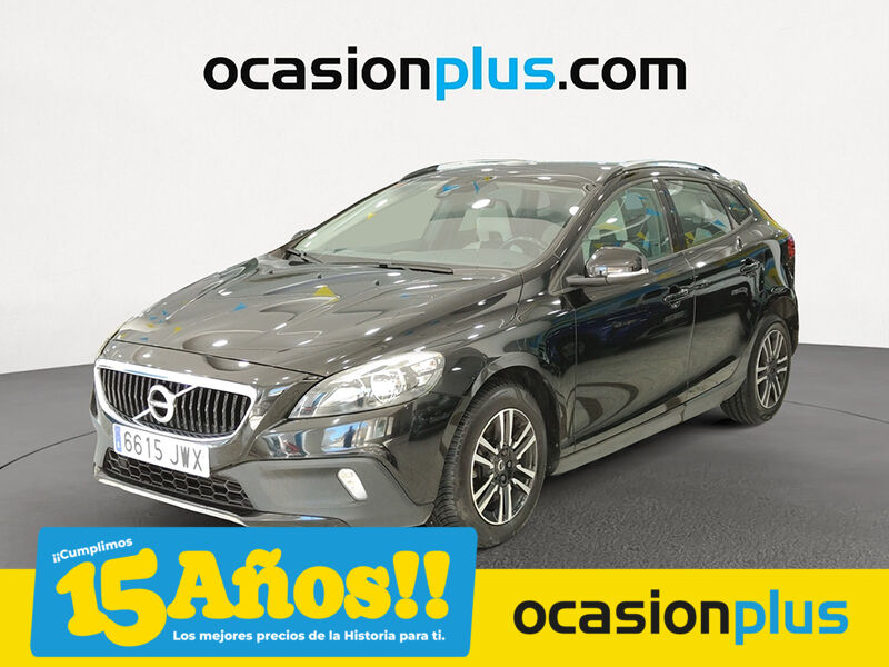 VOLVO V40 Cross Country (D3 Momentum 110 kW (150 CV)) en Madrid