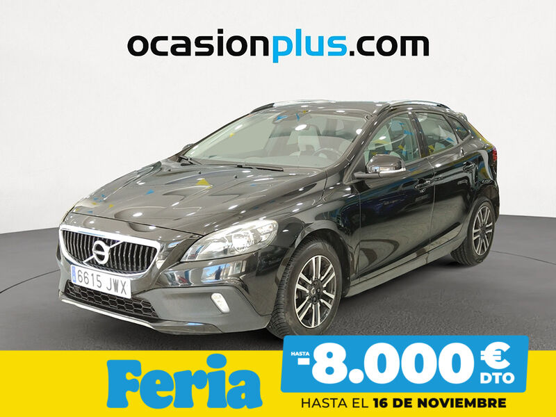 VOLVO V40 Cross Country (D3 Momentum 110 kW (150 CV)) en Madrid