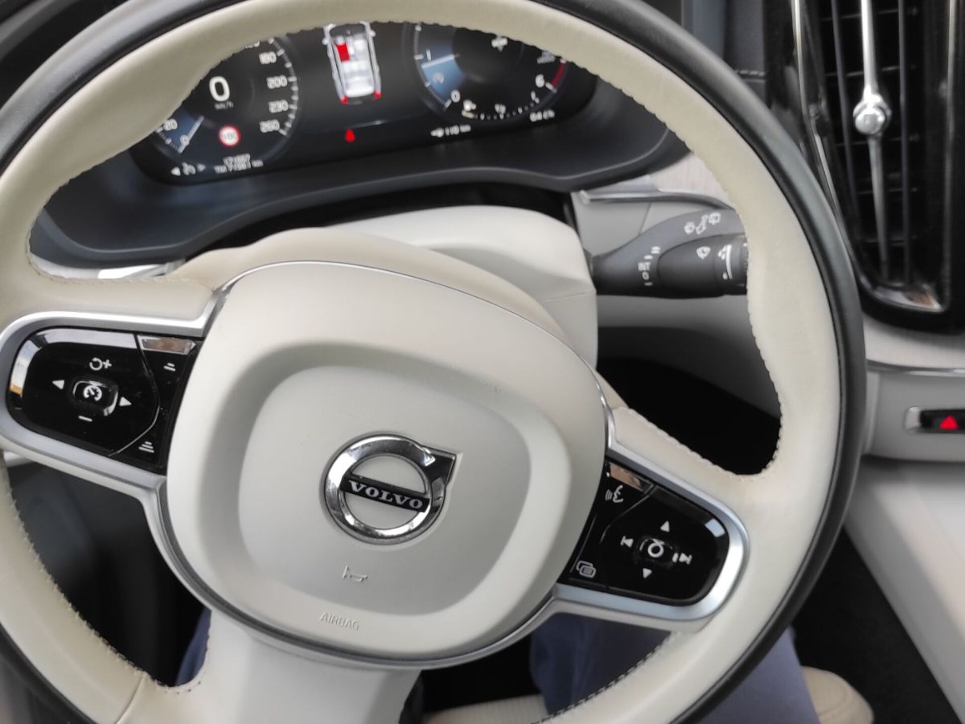 Imagen 2 de VOLVO XC60