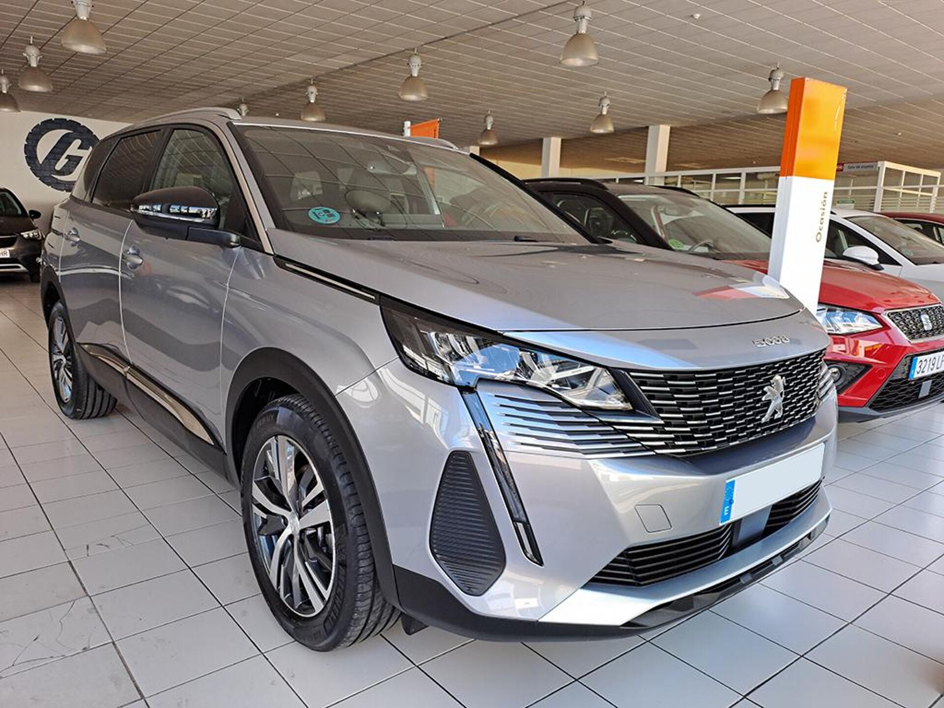 Imagen de PEUGEOT 5008
