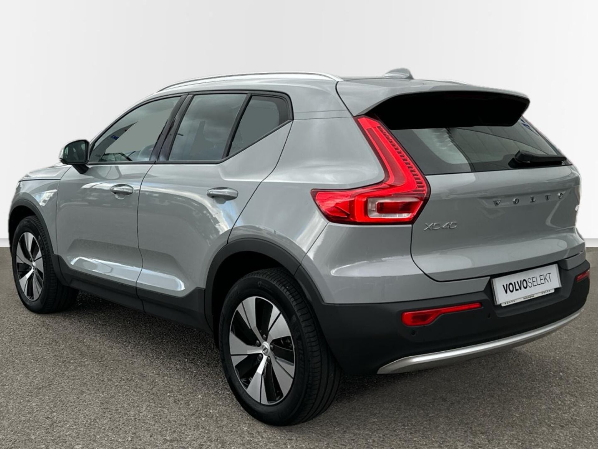 Imagen 2 de VOLVO XC40