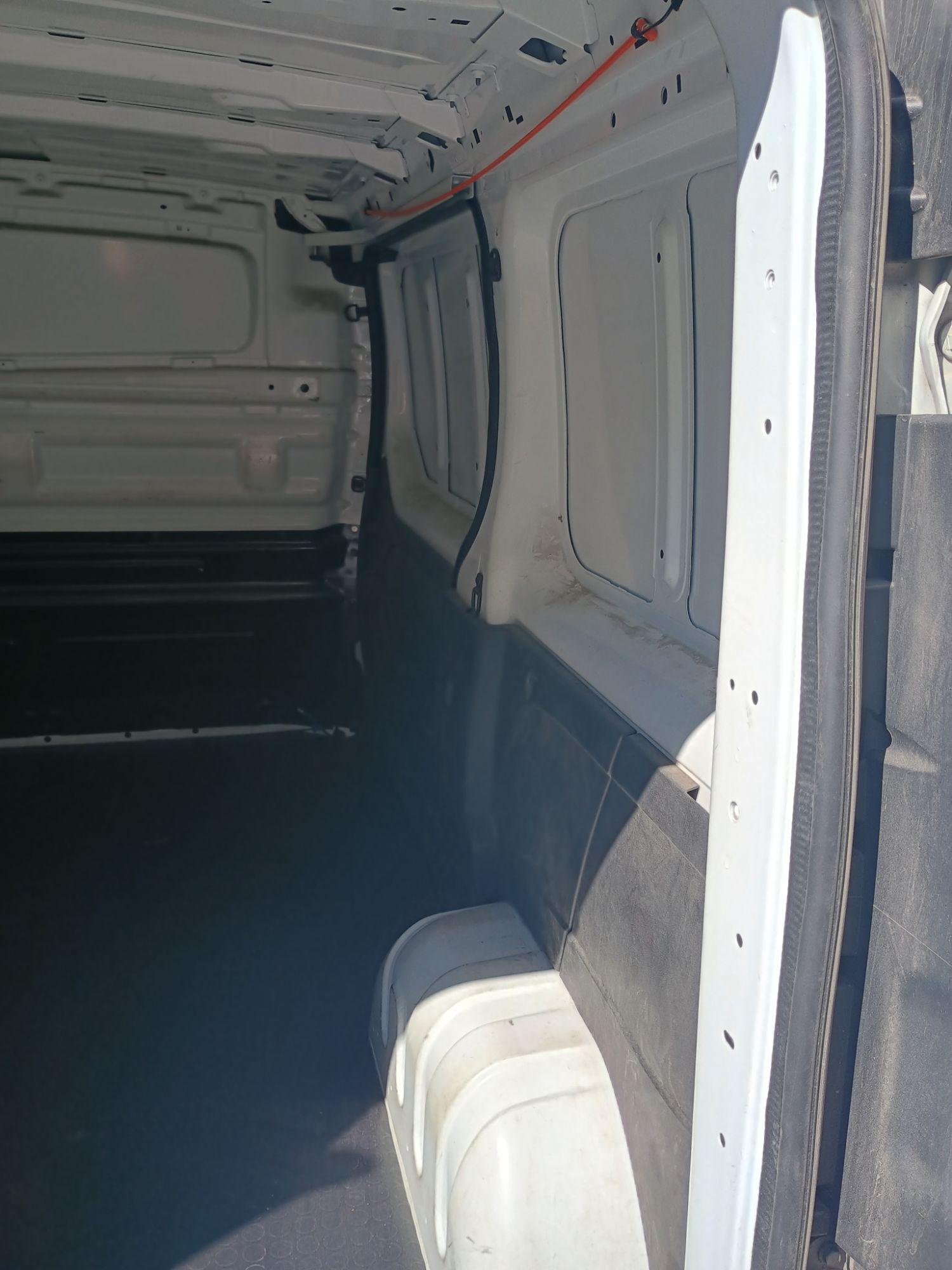 Foto del NISSAN NV300 Furgón 2.0dCi L1H1 1T Comfort 120