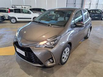 Imagen de TOYOTA Yaris 100H 1.5 Advance