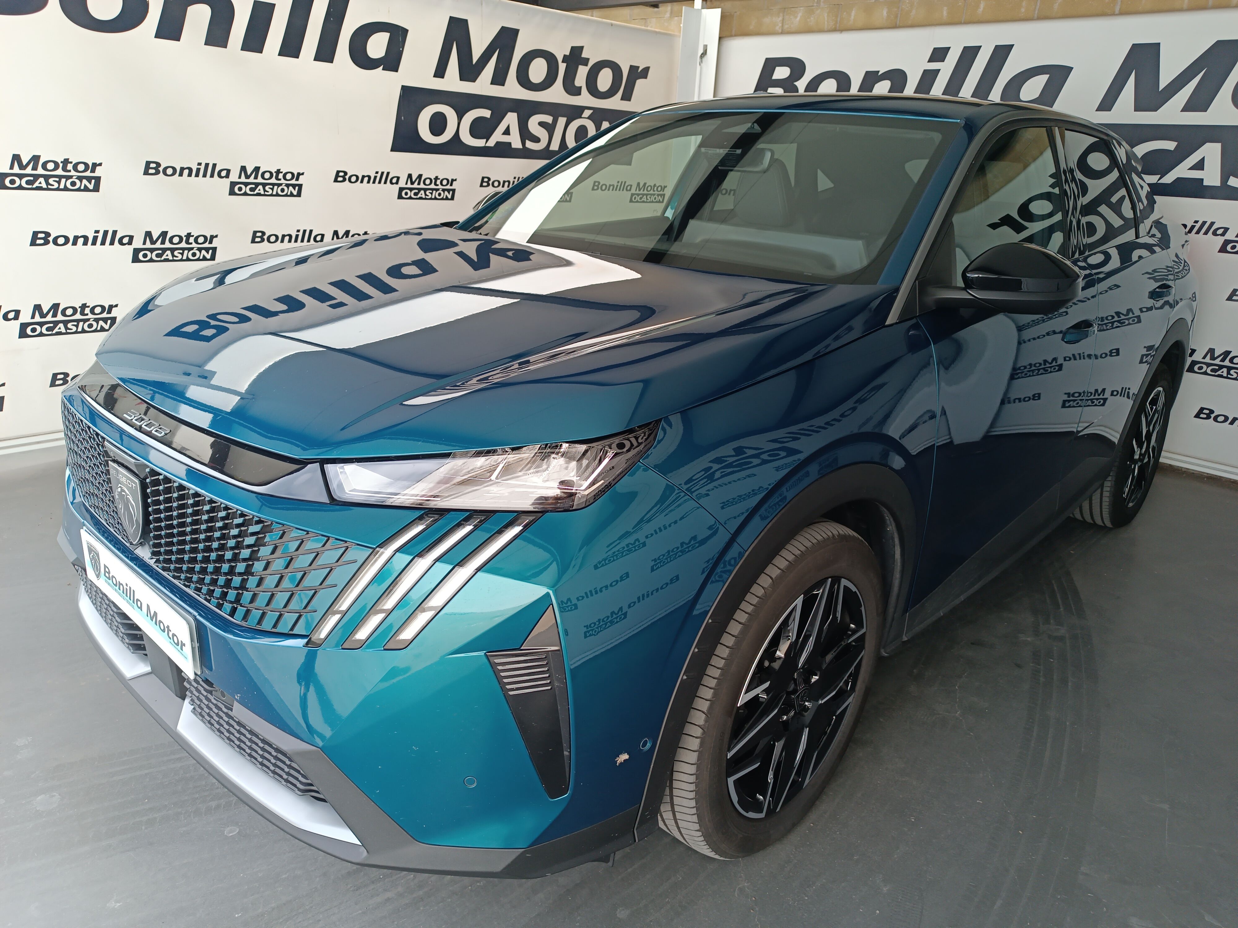 PEUGEOT 3008 (1.2 MHEV HYBRID 100KW ALLURE EDCS6 136 5P) en Toledo