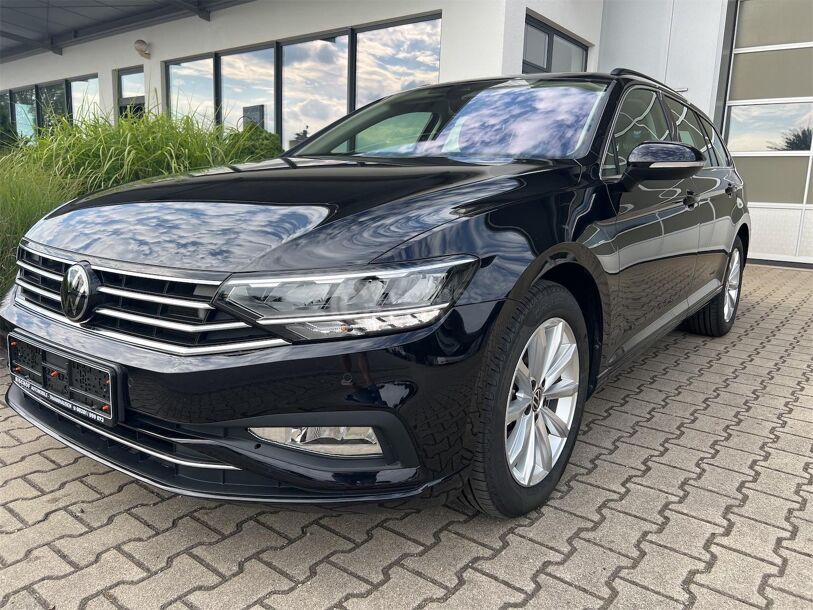 Foto del VOLKSWAGEN Passat 1.5 eTSI Business DSG7 110kW