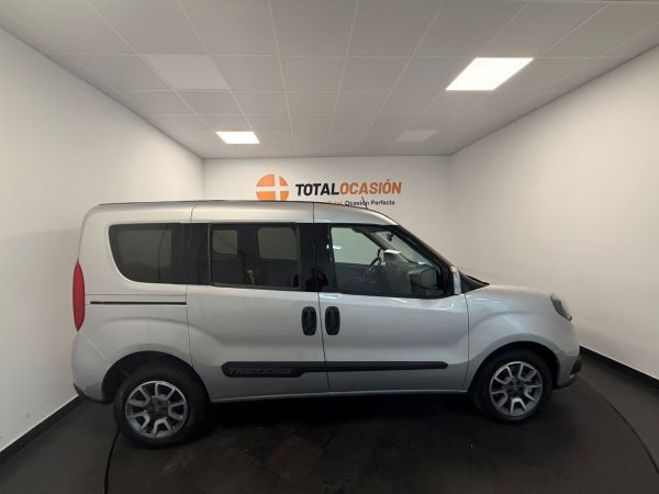 Foto del FIAT Dobló Combi 1.6Mjt Trekking 89kW