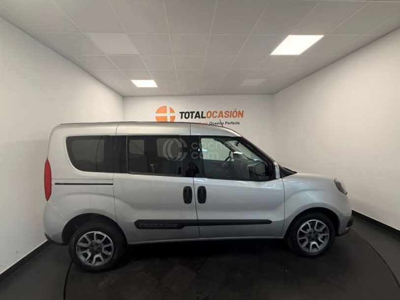 Foto del FIAT Dobló Combi 1.6Mjt Trekking 89kW