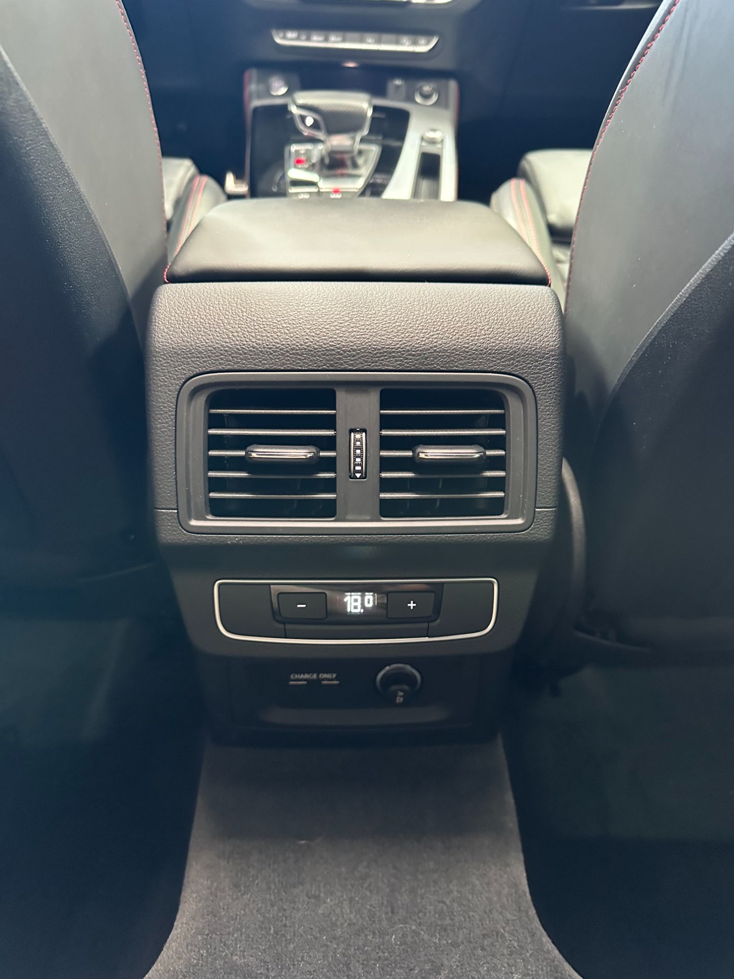 Foto del AUDI Q5 Sportback 40 TDI quattro-ultra Black line S tronic 150kW