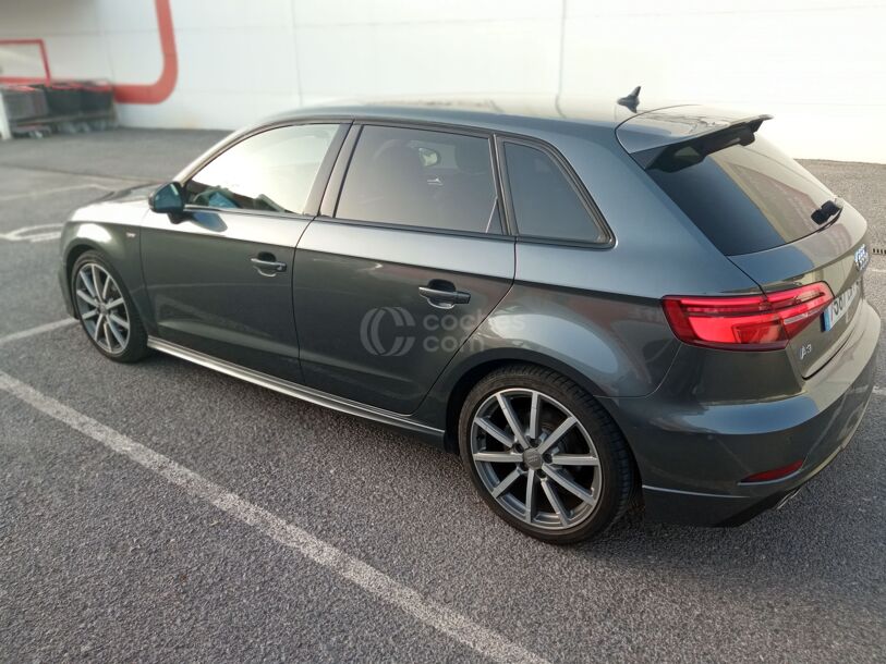 Foto del AUDI A3 Sportback 35 TFSI Black line S tronic 110kW