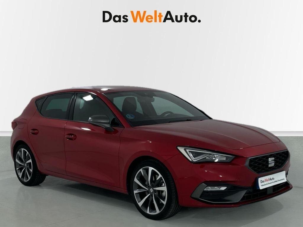 SEAT León (1.5 eTSI S&S FR Go L DSG 110 kW (150 CV)) en Barcelona