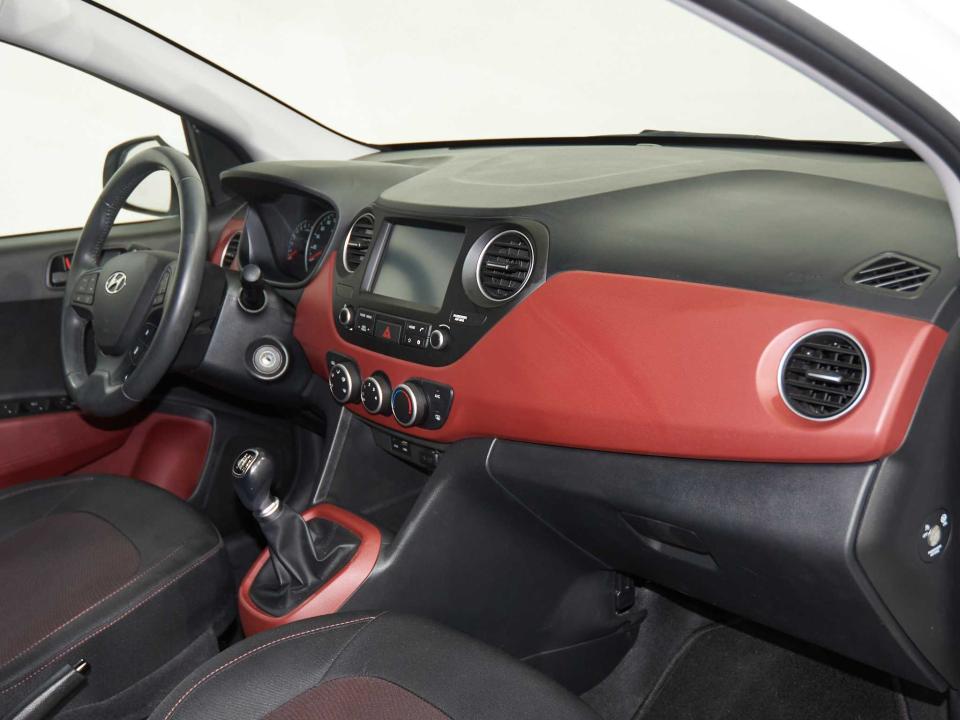 Foto del HYUNDAI i10 1.0 MPI Tecno