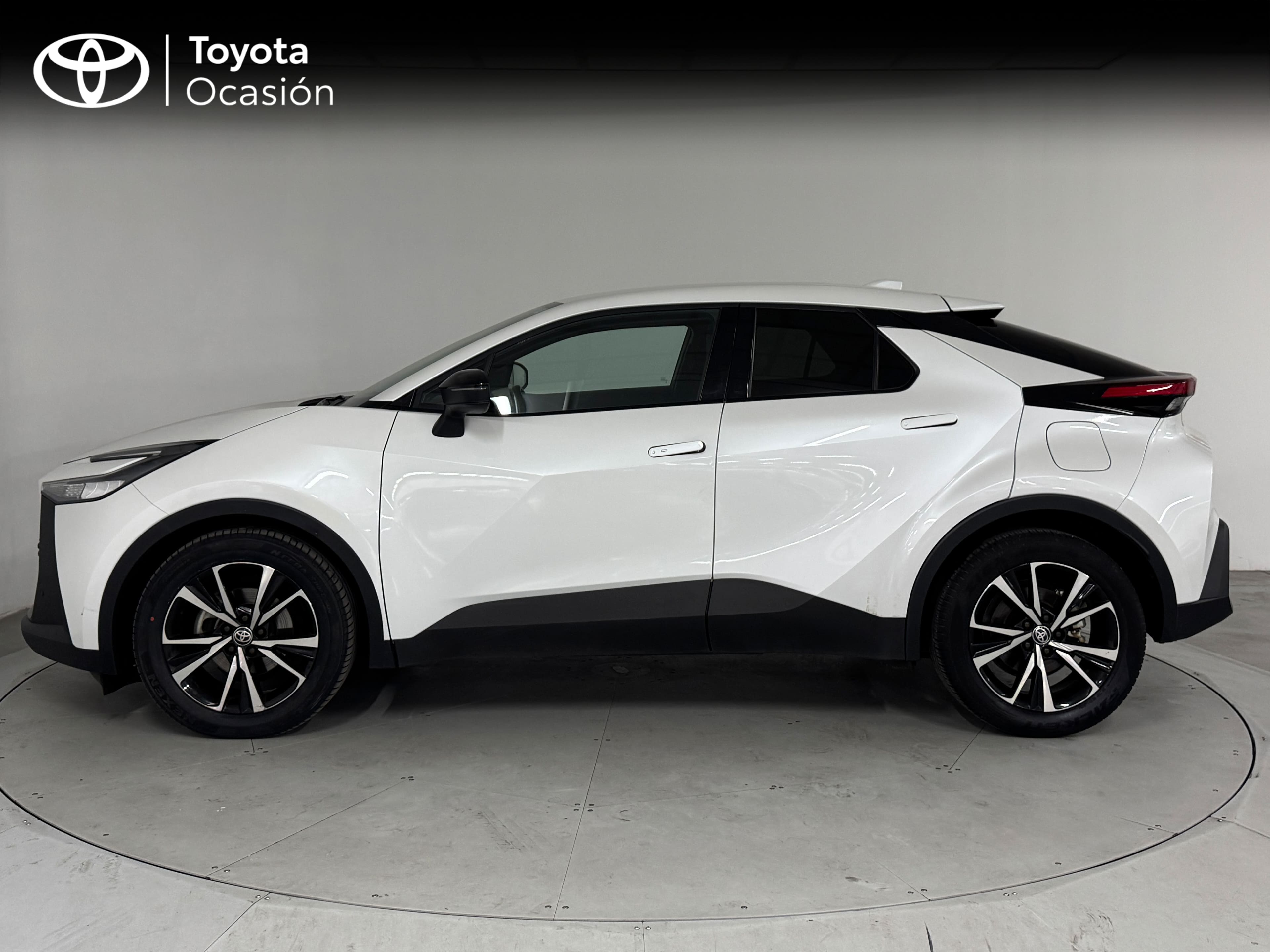 Foto del TOYOTA C-HR 140H Advance