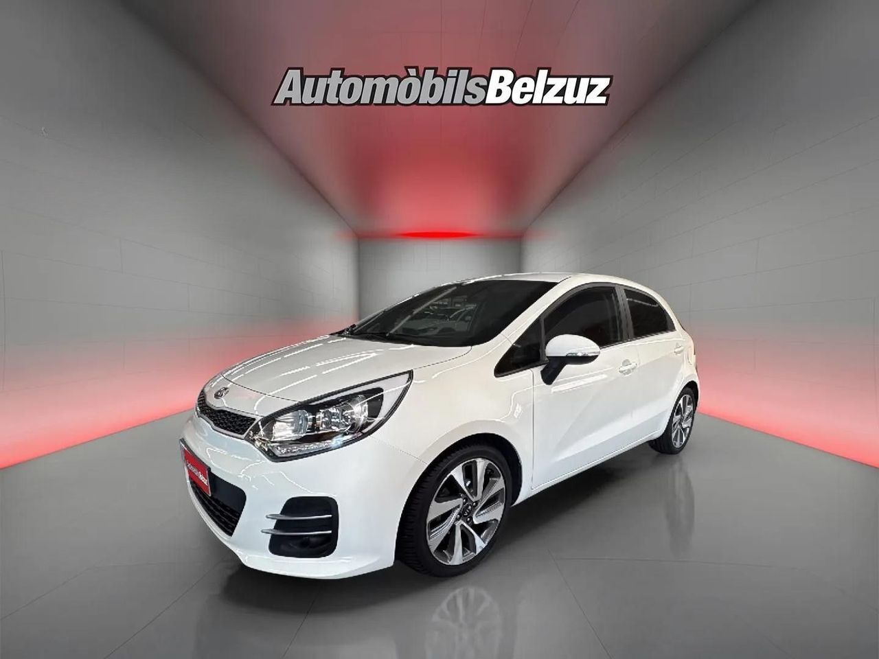 KIA Rio (1.2 CVVT Basic 63 kW (85 CV)) en Barcelona