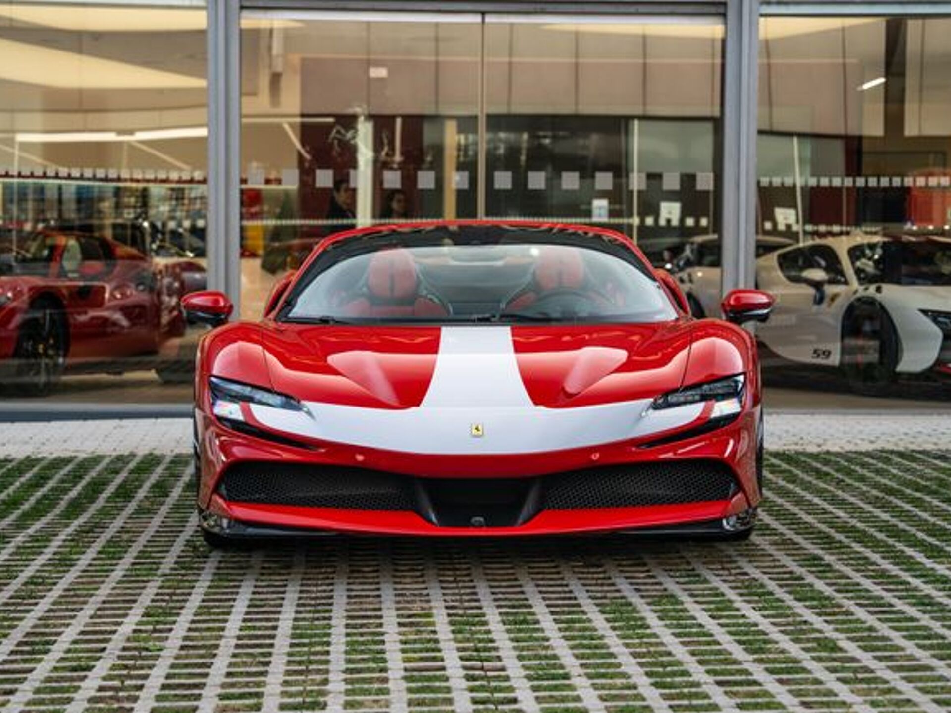 Imagen 2 de FERRARI SF90