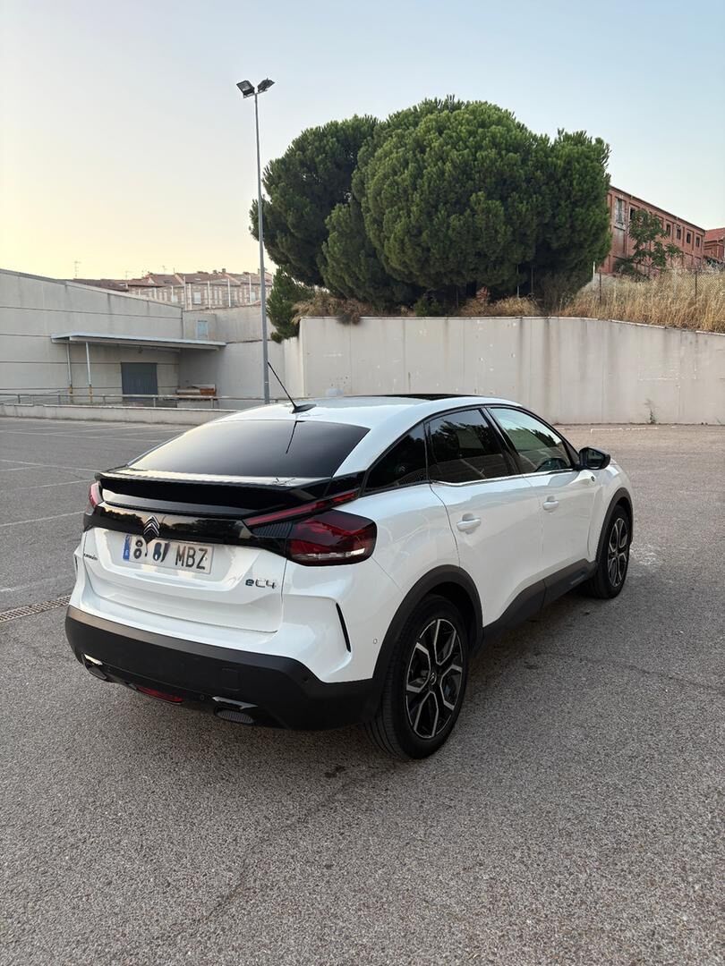 Foto del CITROEN C4 ë - Shine 100kW