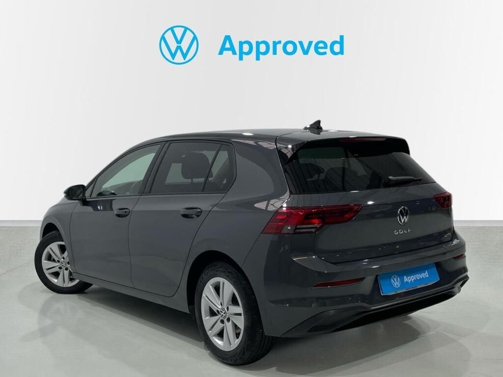 Foto del VOLKSWAGEN Golf 1.0 eTSI Life DSG 81kW