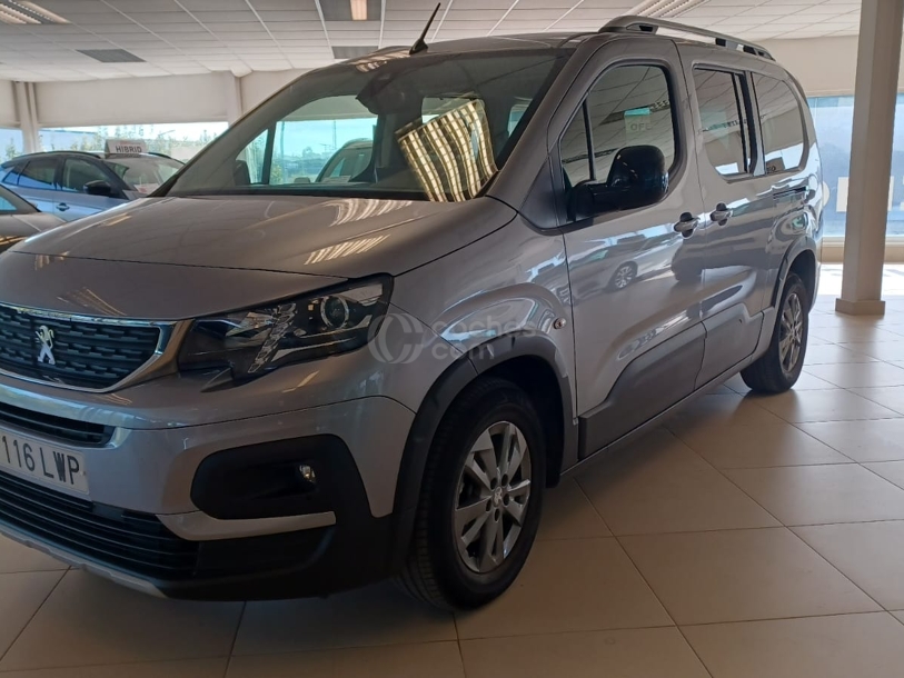 Foto del PEUGEOT Rifter 1.2 PureTech S&S Long Allure Pack 7pl EAT8 130