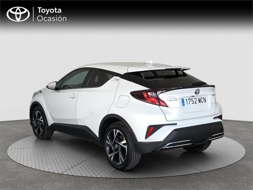 Foto del TOYOTA C-HR 180H Advance