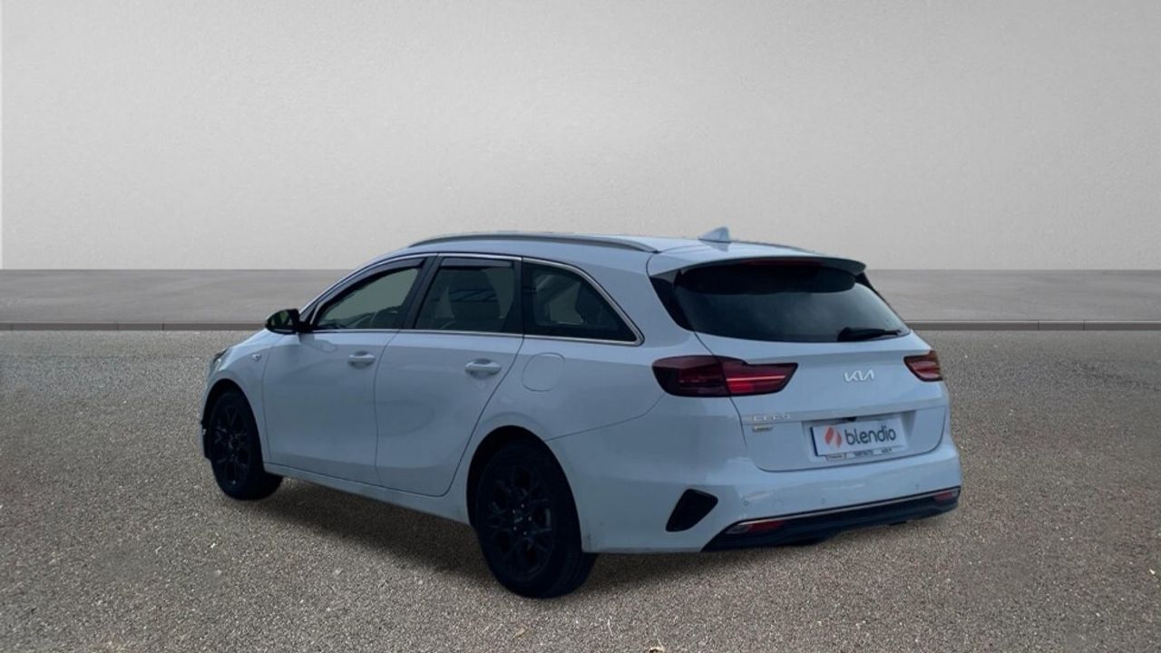 Foto del KIA Ceed Tourer 1.0 MHEV Drive DCT 120