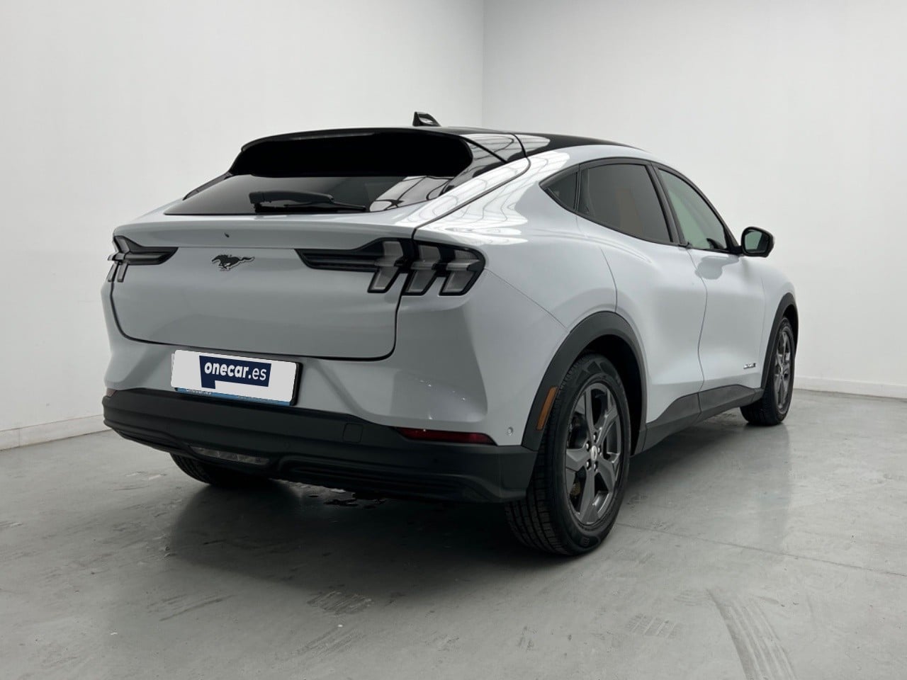 Foto del FORD Mustang Mach-E AWD Rango estandar