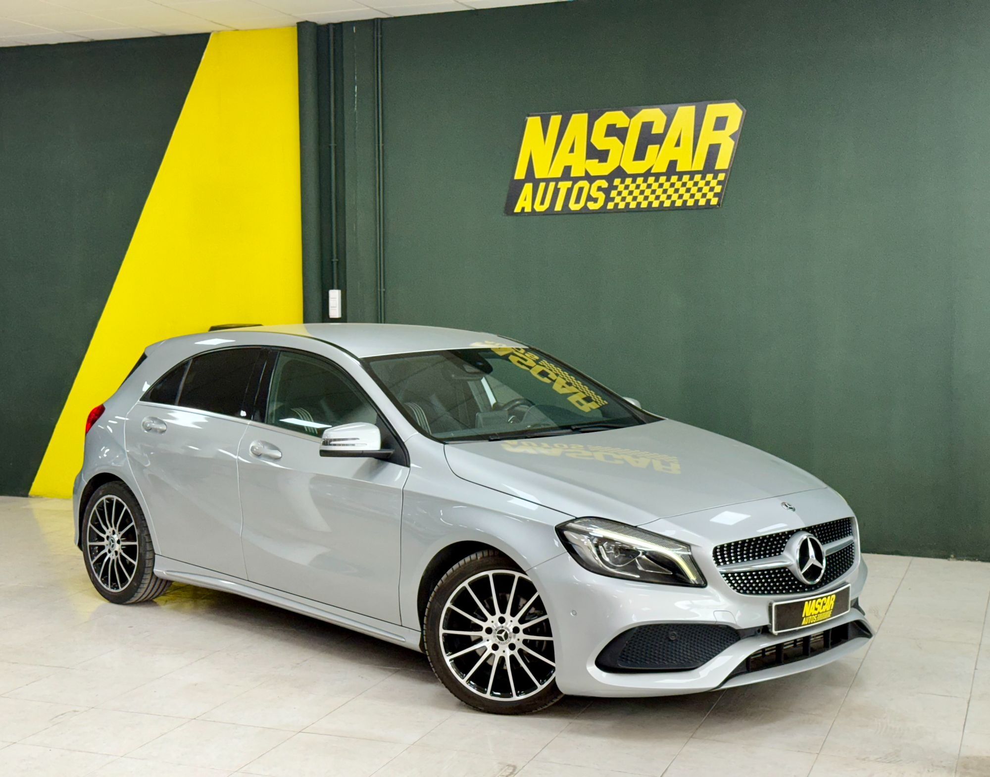 MERCEDES Clase A (A 200d 7G-DCT) en Valencia