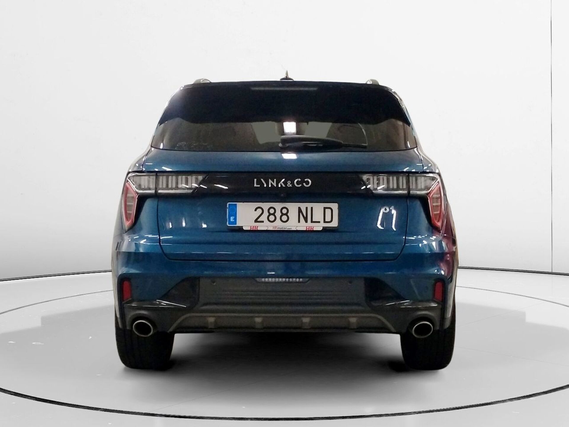 Imagen 3 de LYNK & CO 01